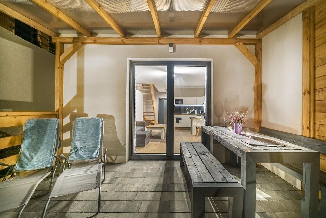 Domki Zlote Piaski Kryty Basen Sauna Jacuzzi ยาสต์เชอเบีย กูรา ภายนอก รูปภาพ